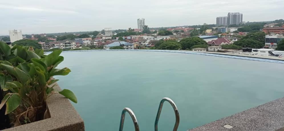 Kb Studio @D'Perdana Apartment Кота Бару Екстериор снимка